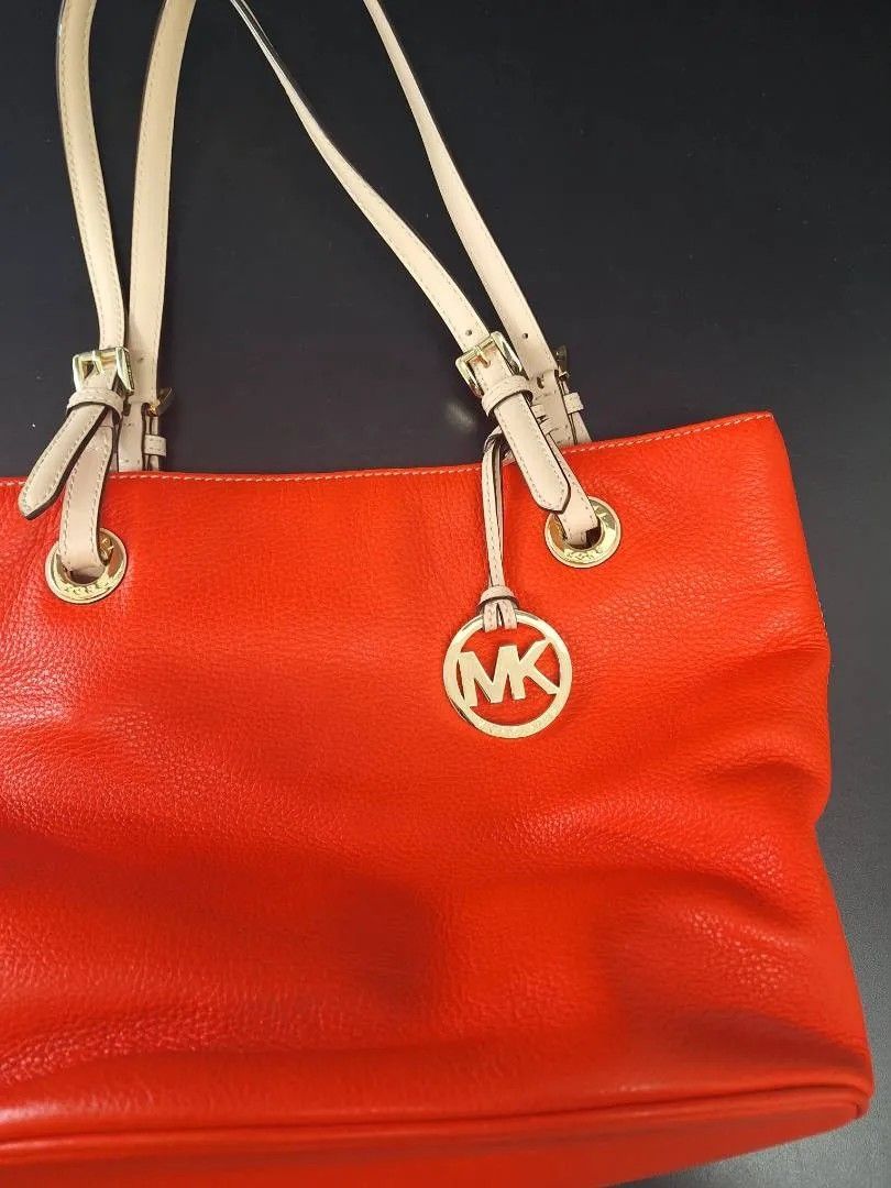 Michael Kors Jet Set Travel Tote