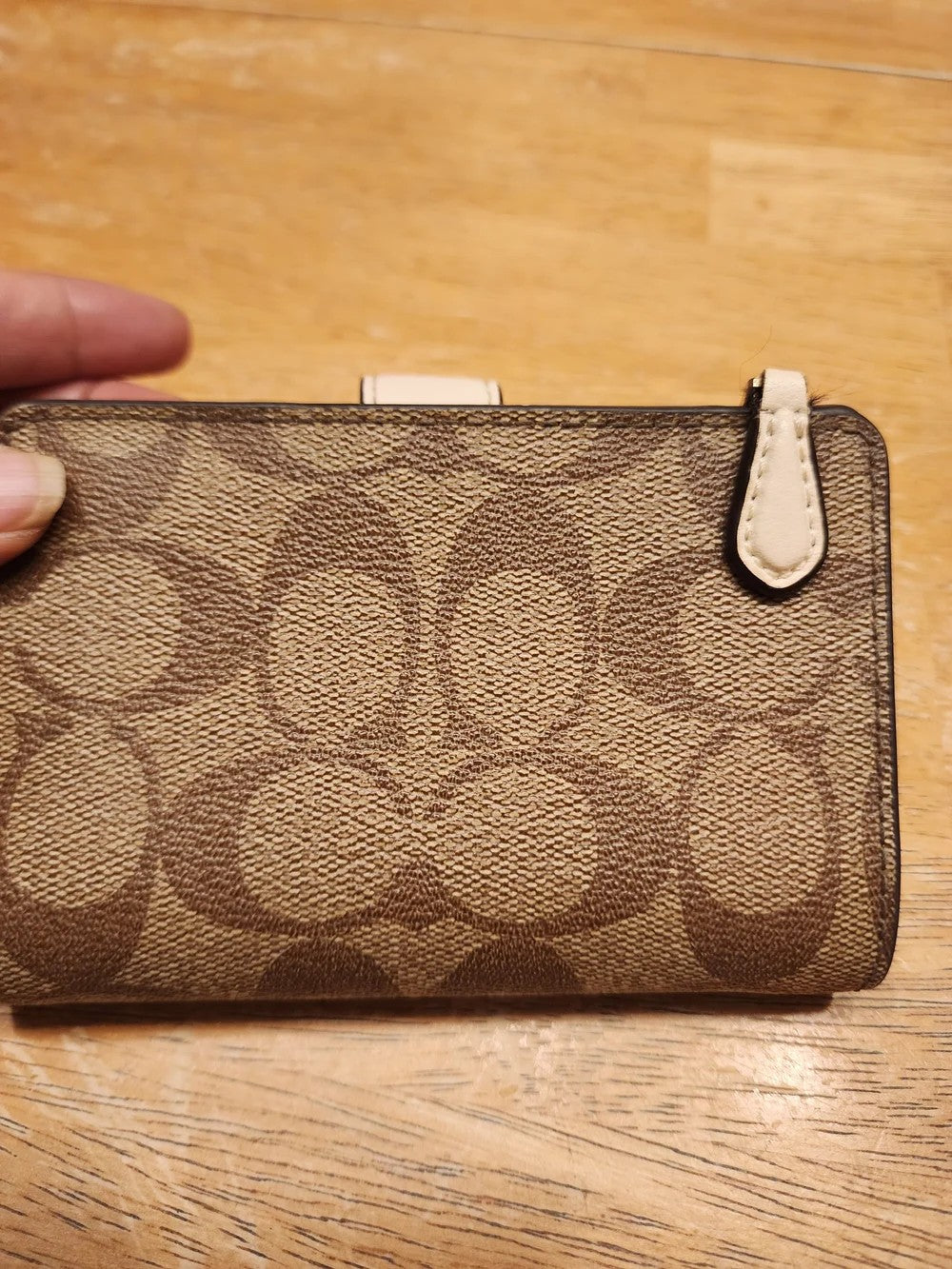 Coach Medium Corner Zip Wallet in Signature Canvas (421)